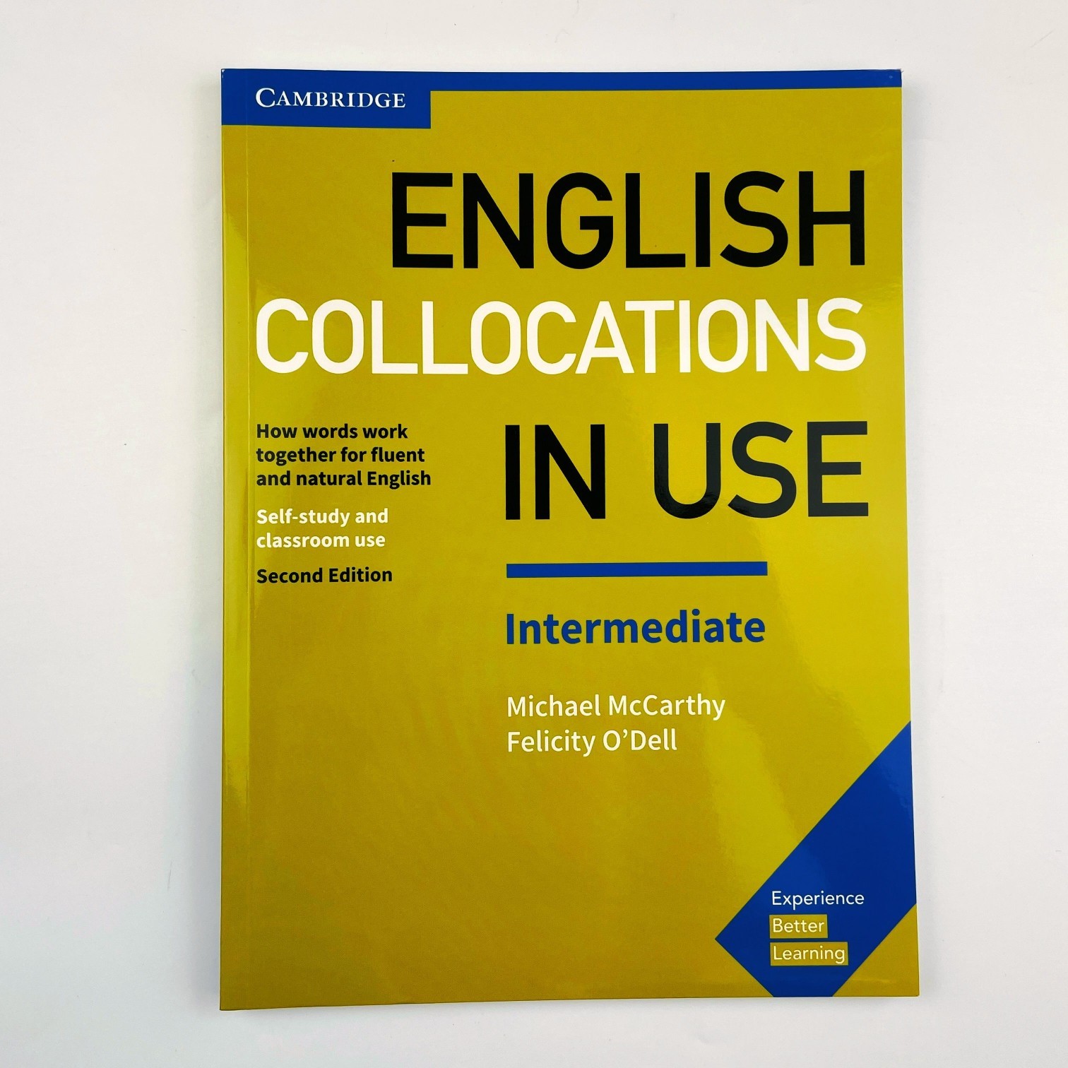 ENGLISH COLLOCATION IN USE  / INTERMEDAITE / CAMBRIDGE