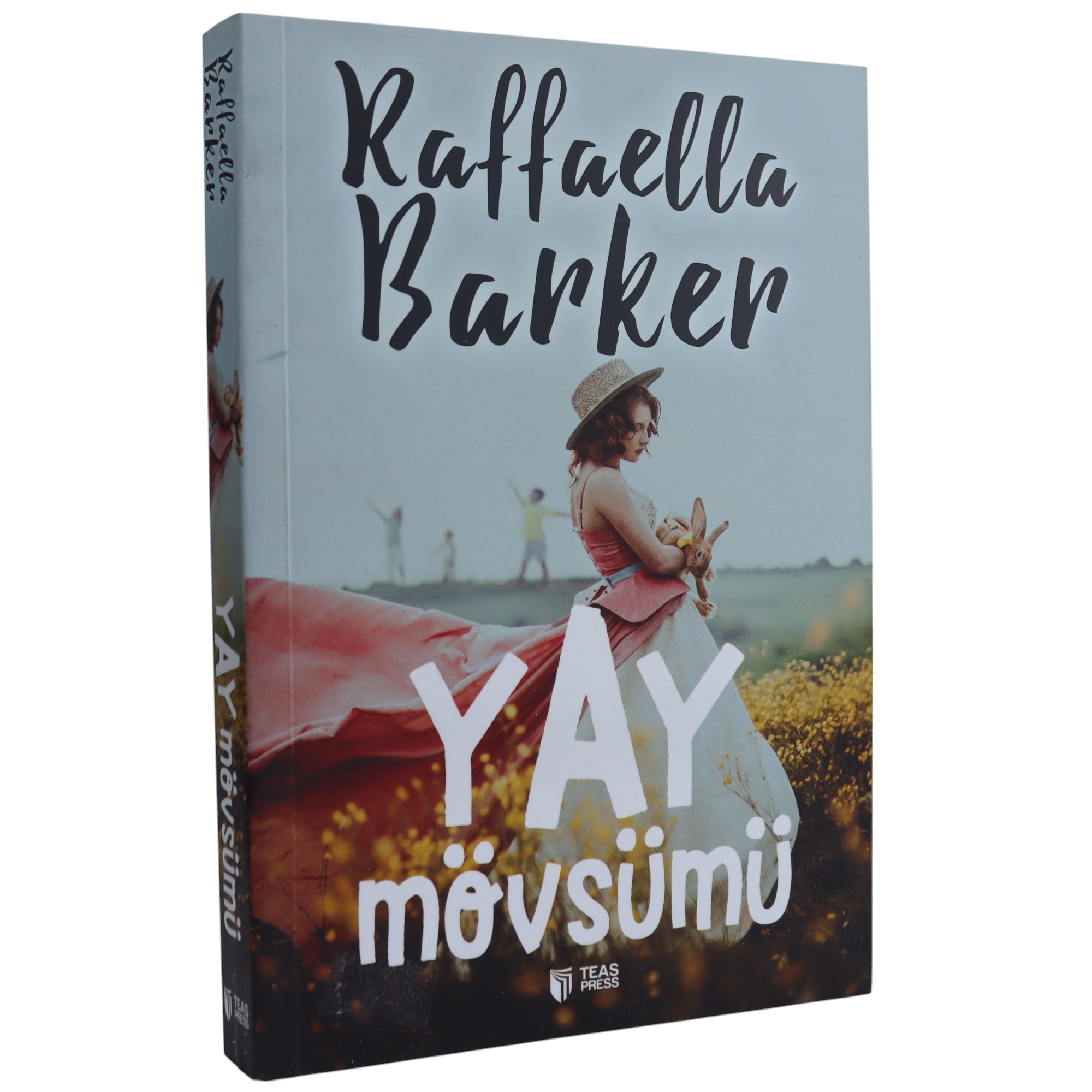 RAFFAELLA BARKER - YAY MÖVSÜMÜ